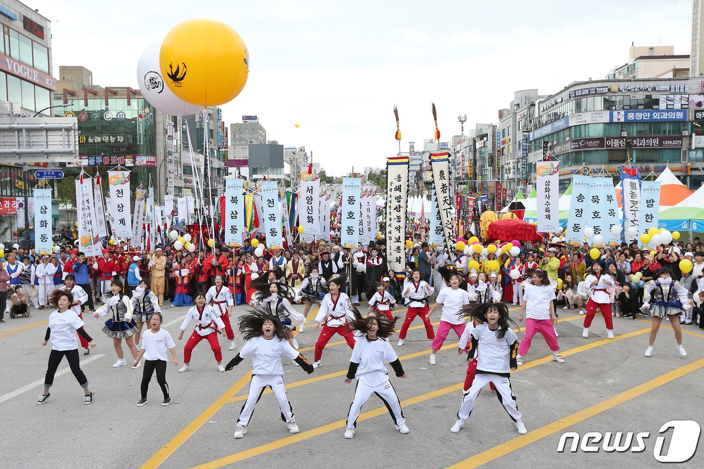 본문 이미지 - 동해무릉제 거리퍼레이드 자료사진.(뉴스1 DB)
