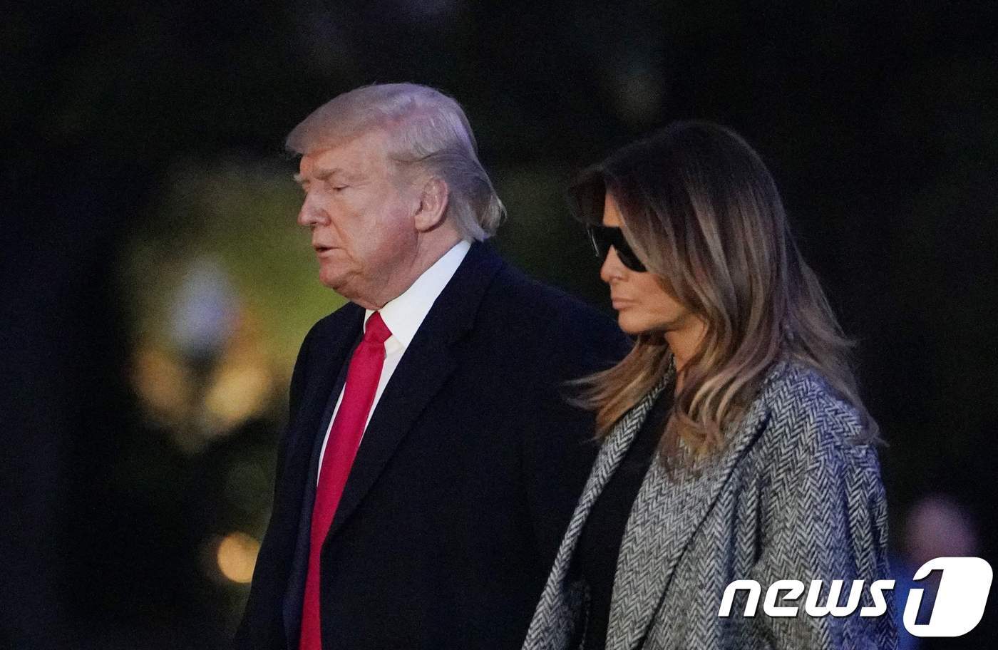 본문 이미지 - 도널드 트럼프 미국 대통령(왼쪽)과 부인 멜라니아 여사. ⓒ AFP=뉴스1