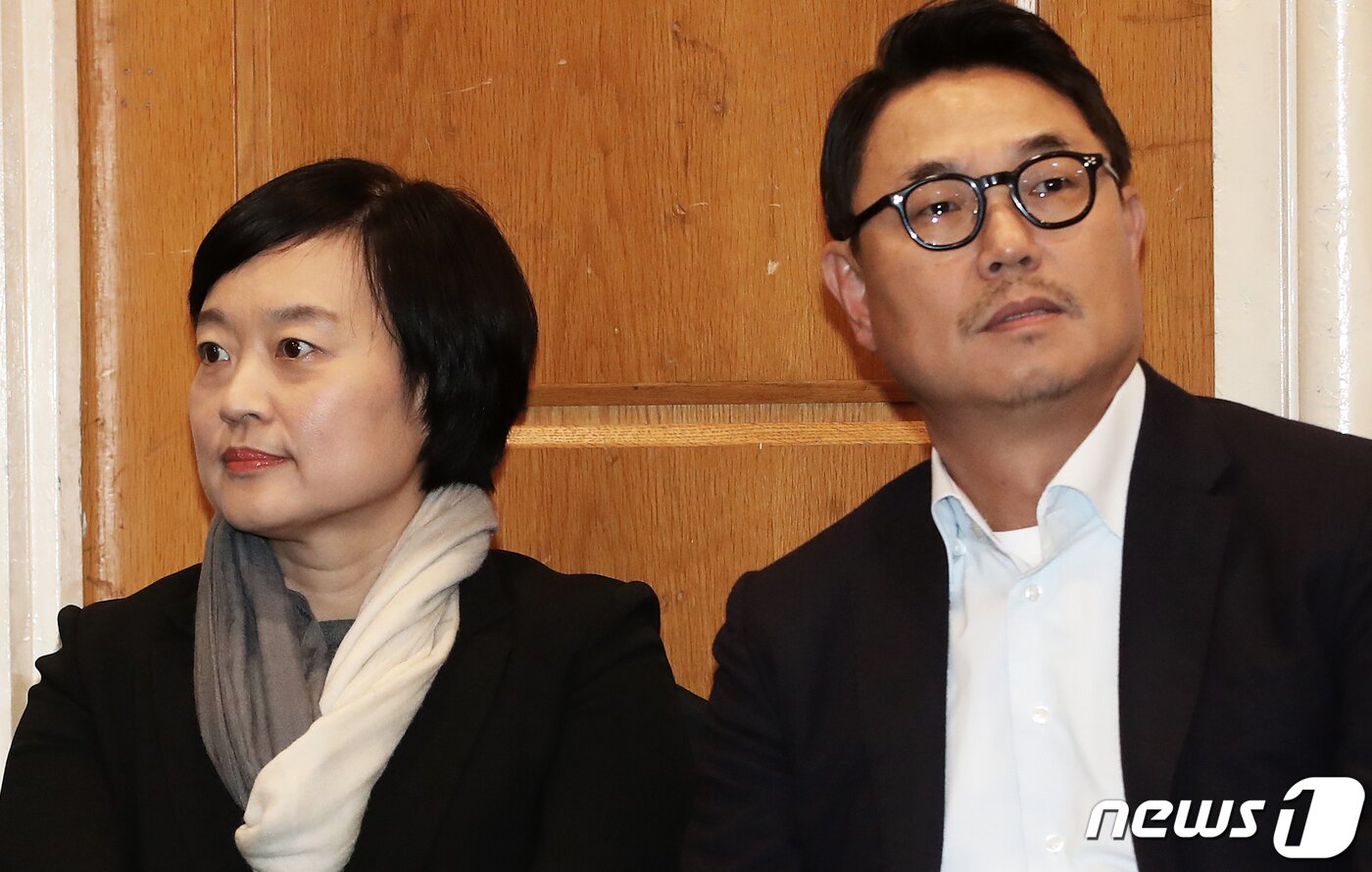 본문 이미지 -  한성숙(왼쪽) 네이버 대표와 여민수 카카오 대표.ⓒ News1 오대일 기자