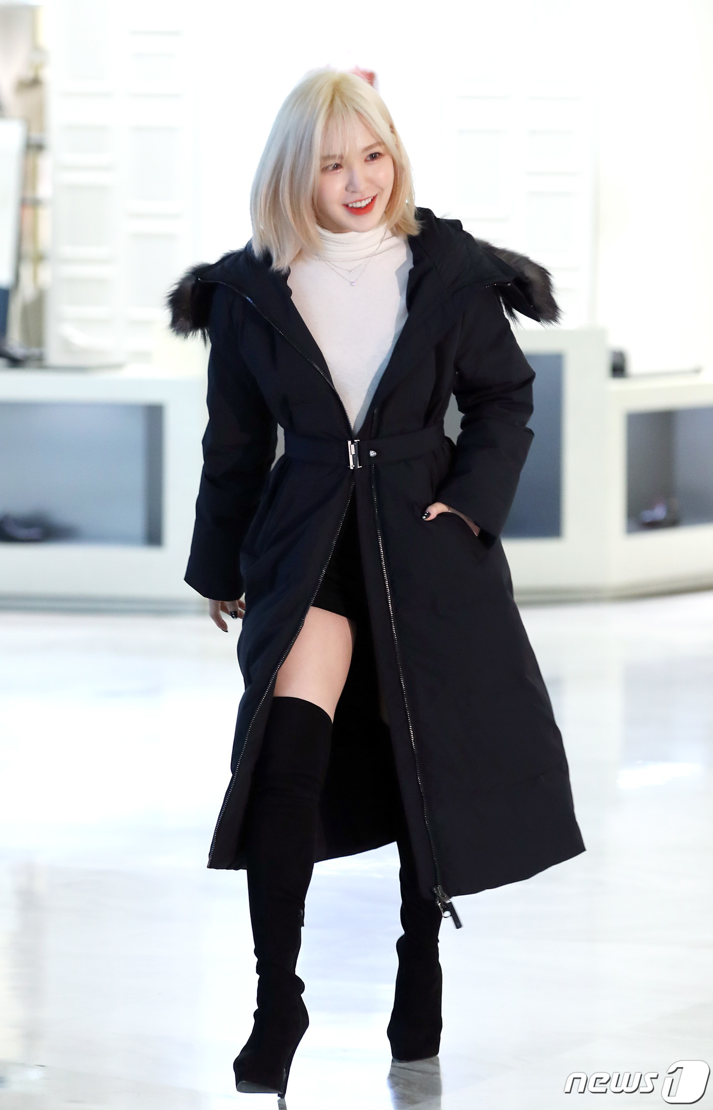 (서울=뉴스1) 권현진 기자 = 레드벨벳 웬디가 14일 오후 서울 잠실 한 백화점에서 열린 패션브랜드 포토 행사에 참석하고 있다. 2019.11.14/뉴스1