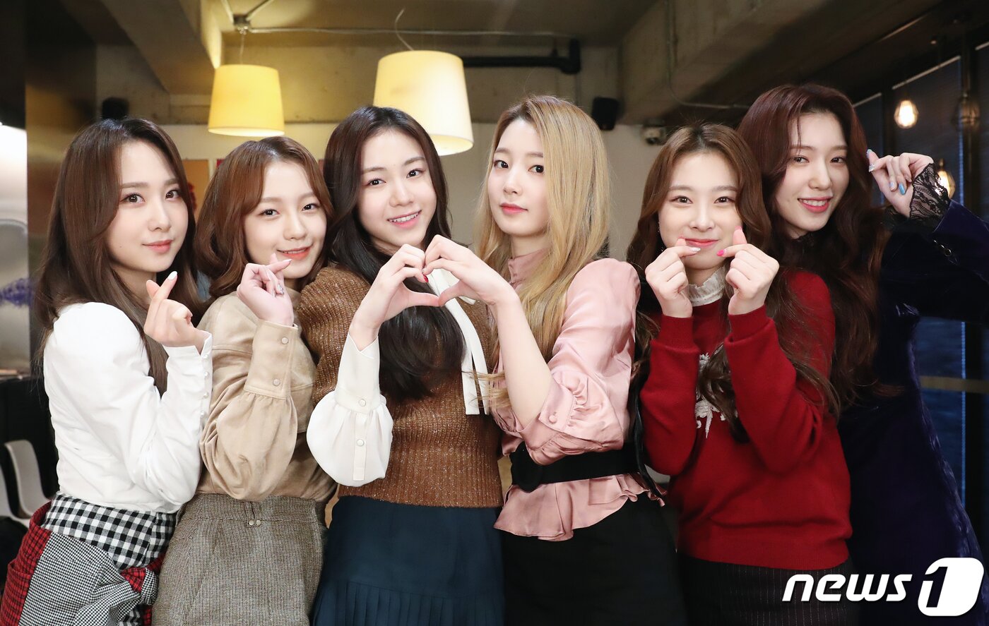 본문 이미지 - 그룹 로켓펀치 쥬리(왼쪽부터), 소희, 다현, 연희, 윤경, 수윤 /뉴스1 ⓒ News1 권현진 기자