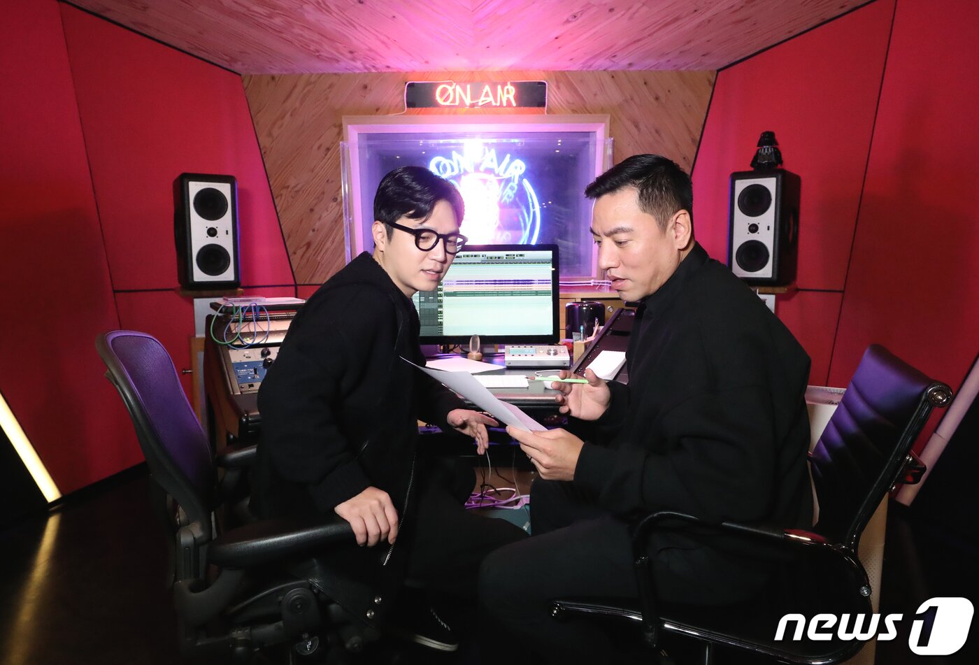 본문 이미지 - 이단옆차기의 박장근,(왼쪽)과 함준석 / 뉴스1 ⓒ News1 권현진 기자