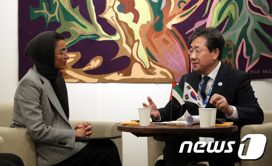 UAE 문화지식개발부 장관 만난 박양우 문체부 장관