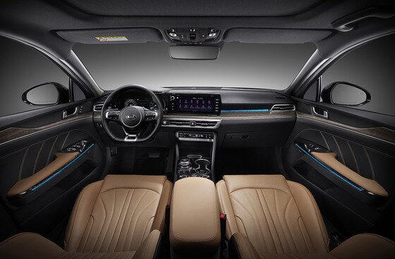 본문 이미지 - 3세대 K5 내장 디자인. (기아차 제공) ⓒ 뉴스1
