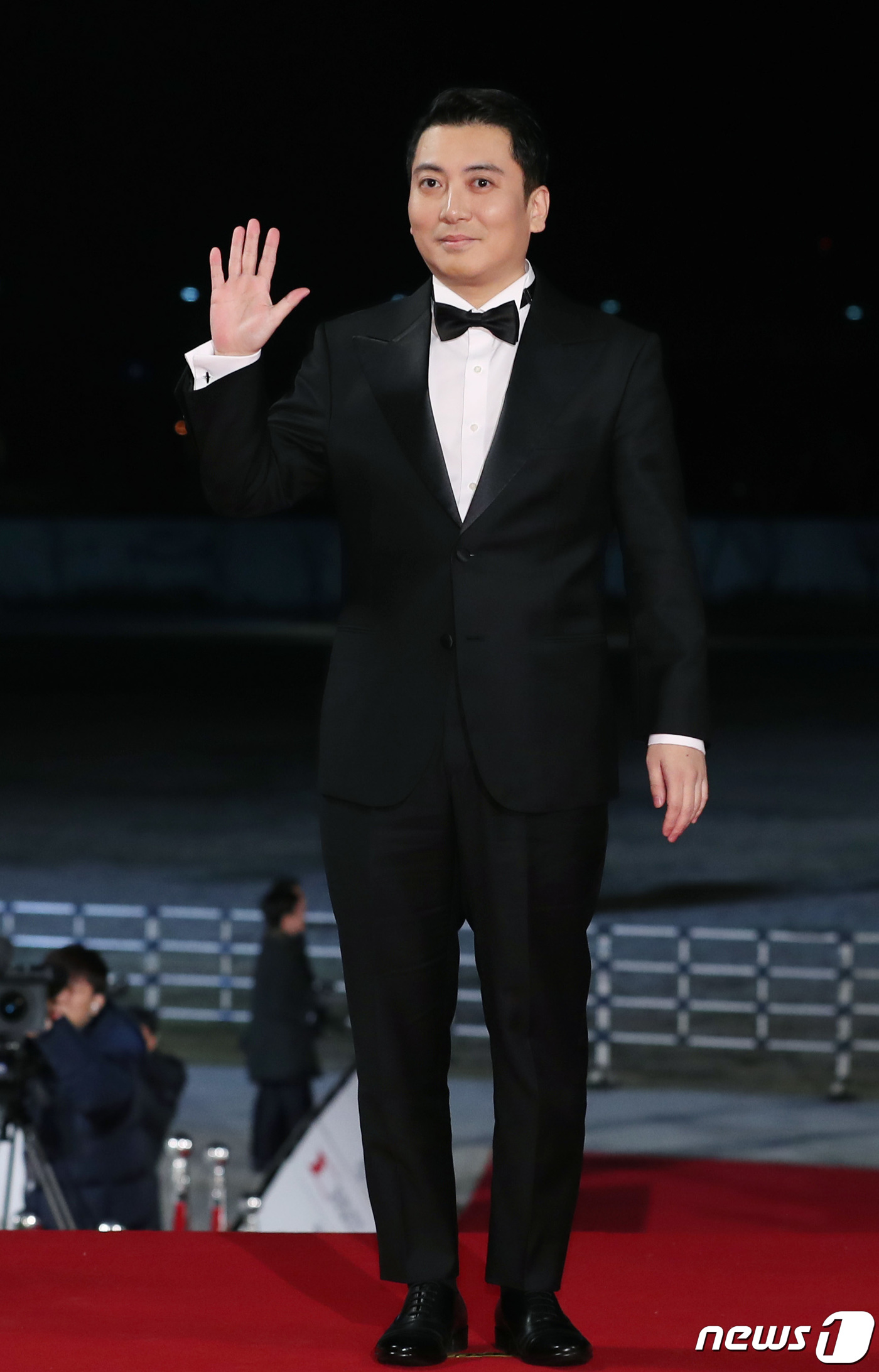 (인천=뉴스1) 권현진 기자 = 배우 박명훈이 21일 오후 인천 중구 운서동 파라다이스시티에서 열린 ‘제 40회 청룡영화상’ 레드카펫 행사에 참석하고 있다. 2019.11.21/뉴 …