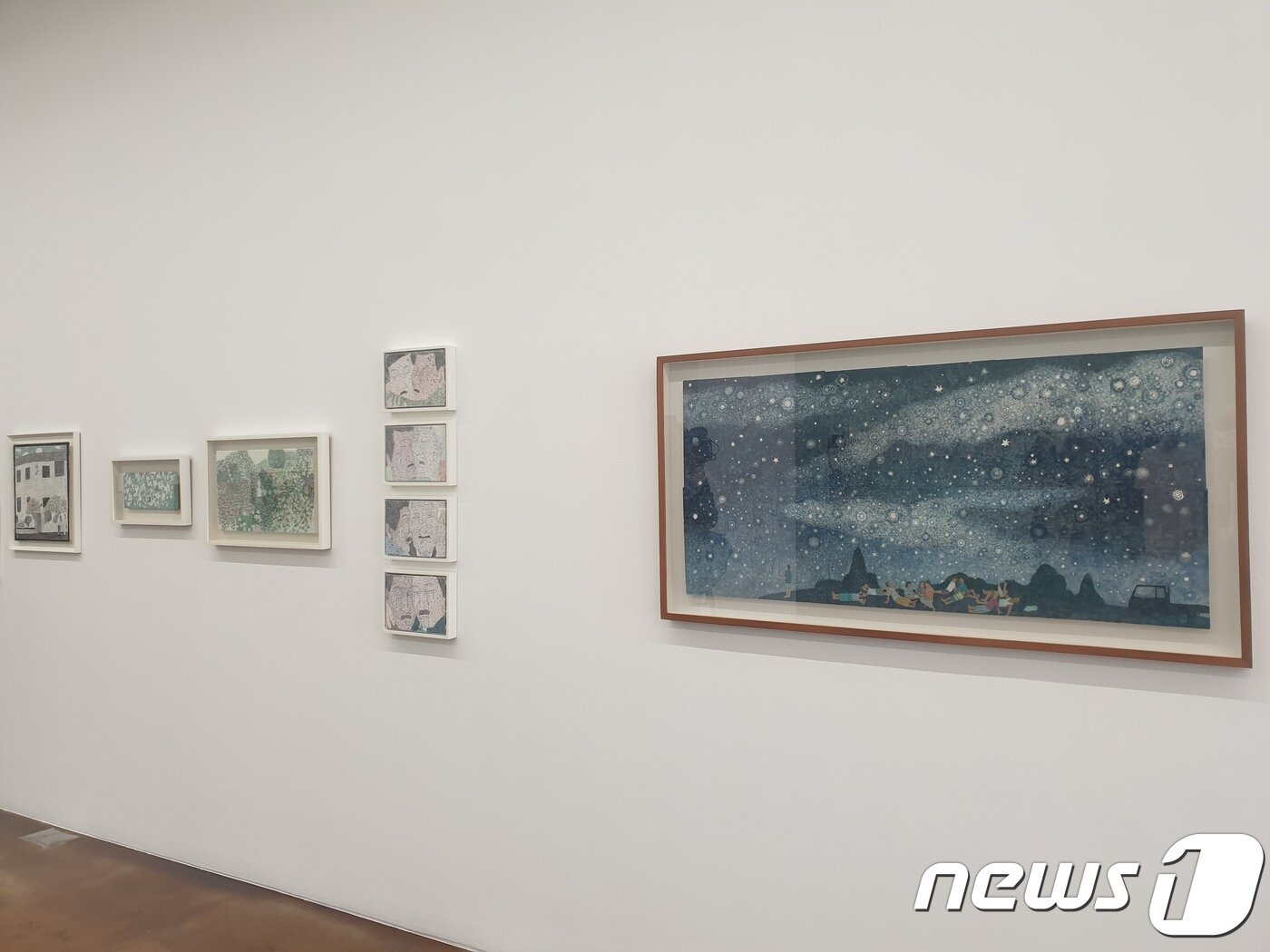 본문 이미지 - 문성식 개인전 '아름다움. 기묘함. 더러움.' 전경.ⓒ 뉴스1 이기림 기자