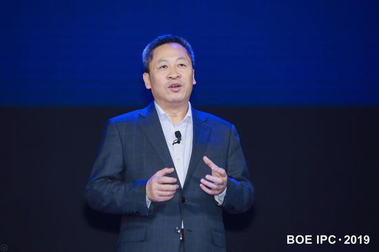 본문 이미지 - 중국 최대 디스플레이 제조사인 BOE(京东方·징둥팡)의 천옌순(陳炎順·Chen Yanshun) 회장(사진=BOE 홈페이지) ⓒ 뉴스1