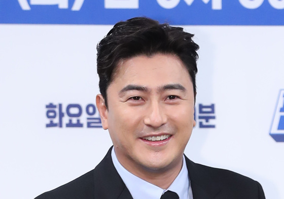 안정환 측, 피자집 창업 만류에 "수익 기부 콘텐츠" 해명