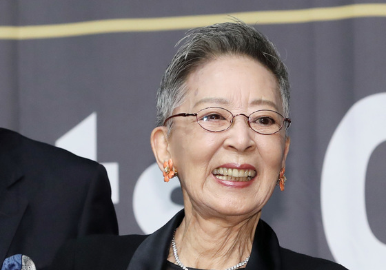 '별세' 김지미, 60·70년대 최고 인기·미모 배우…4번 결혼·5번 이혼으로도 화제