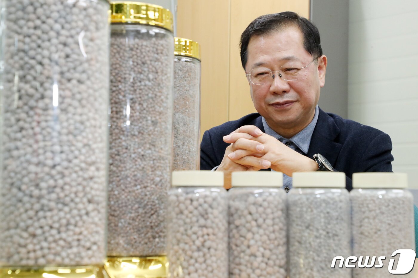 본문 이미지 - 이철태 단국대 명예교수가 13일 오후 경기도 화성시 한국발포유리(주)에서 뉴스1과 인터뷰를 하고 있다. 2019.12.13/뉴스1 ⓒ News1 조태형 기자