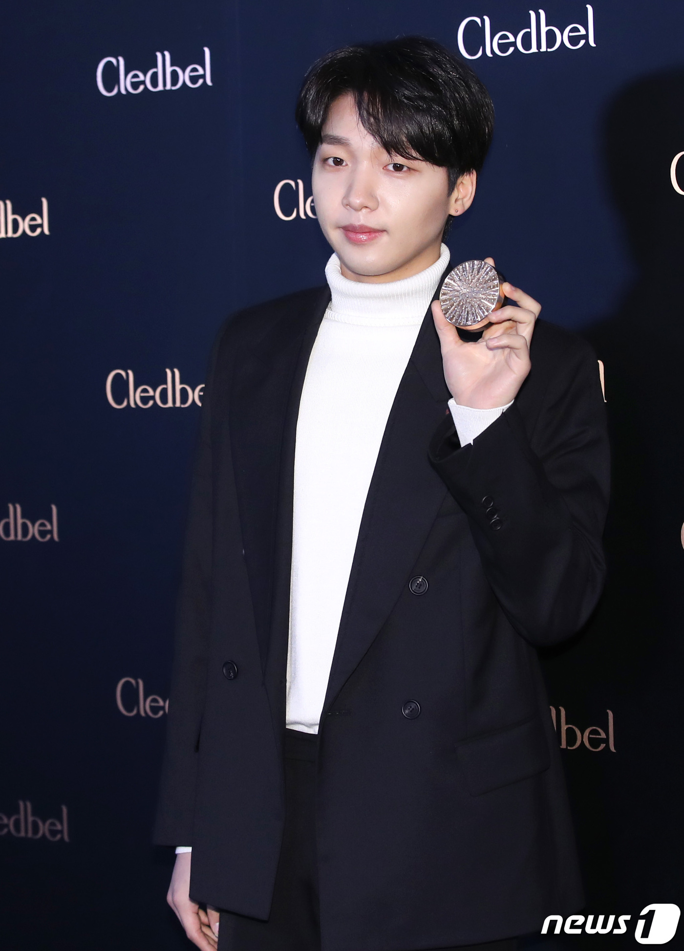 (서울=뉴스1) 권현진 기자 = 배우 정세운이 27일 서울 중구 반야트리 크리스탈 볼룸에서 열린 코스메틱 브랜드 끌레드벨 론칭 행사에 참석해 포즈를 취하고 있다. 2019.12.2 …