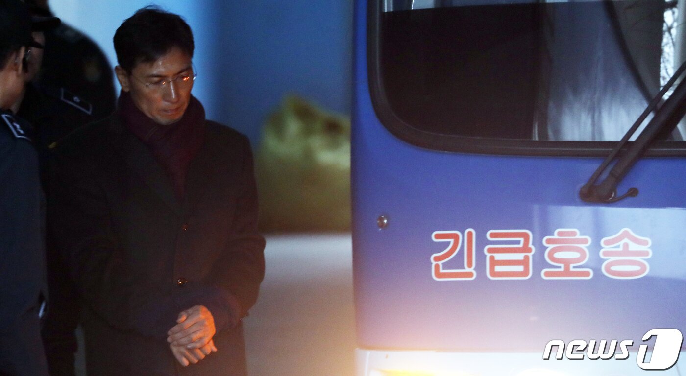 본문 이미지 - 안희정 전 충남지사. 2019.2.1/뉴스1 ⓒ News1 황기선 기자