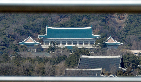 靑, 대법관 재제청 거부에 "깊은 유감…헌법 위배"