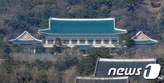 https://image.news1.kr/system/photos/2019/2/15/3511638/article.jpg/dims/optimize https://image.news1.kr/system/photos/2019/2/15/3511638/article.jpg/dims/optimize