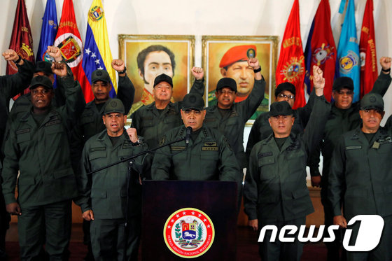 [사진] 베네수엘라 군부, 트럼프 경고에도 “마두로에 충성”