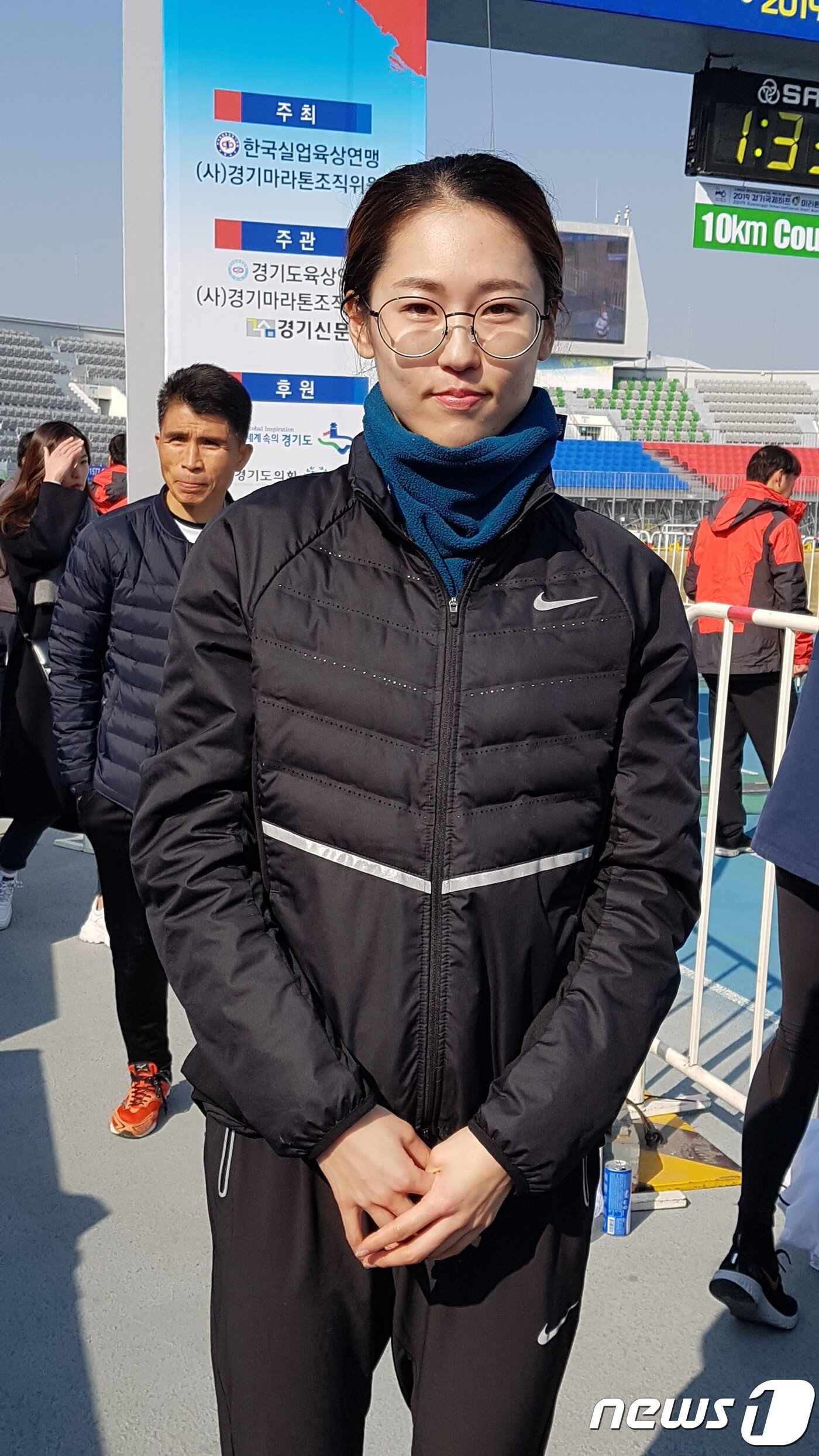 본문 이미지 - 최경선이 24일 수원에서 열린 2019 경기국제하프마라톤 대회 하프마라톤(21.0975㎞)에서 1시간10분58초로 한국신기록을 세웠다. (대한육상연맹 제공) ⓒ 뉴스1