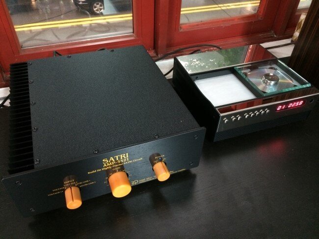 본문 이미지 - 오라노트V2(오른쪽)