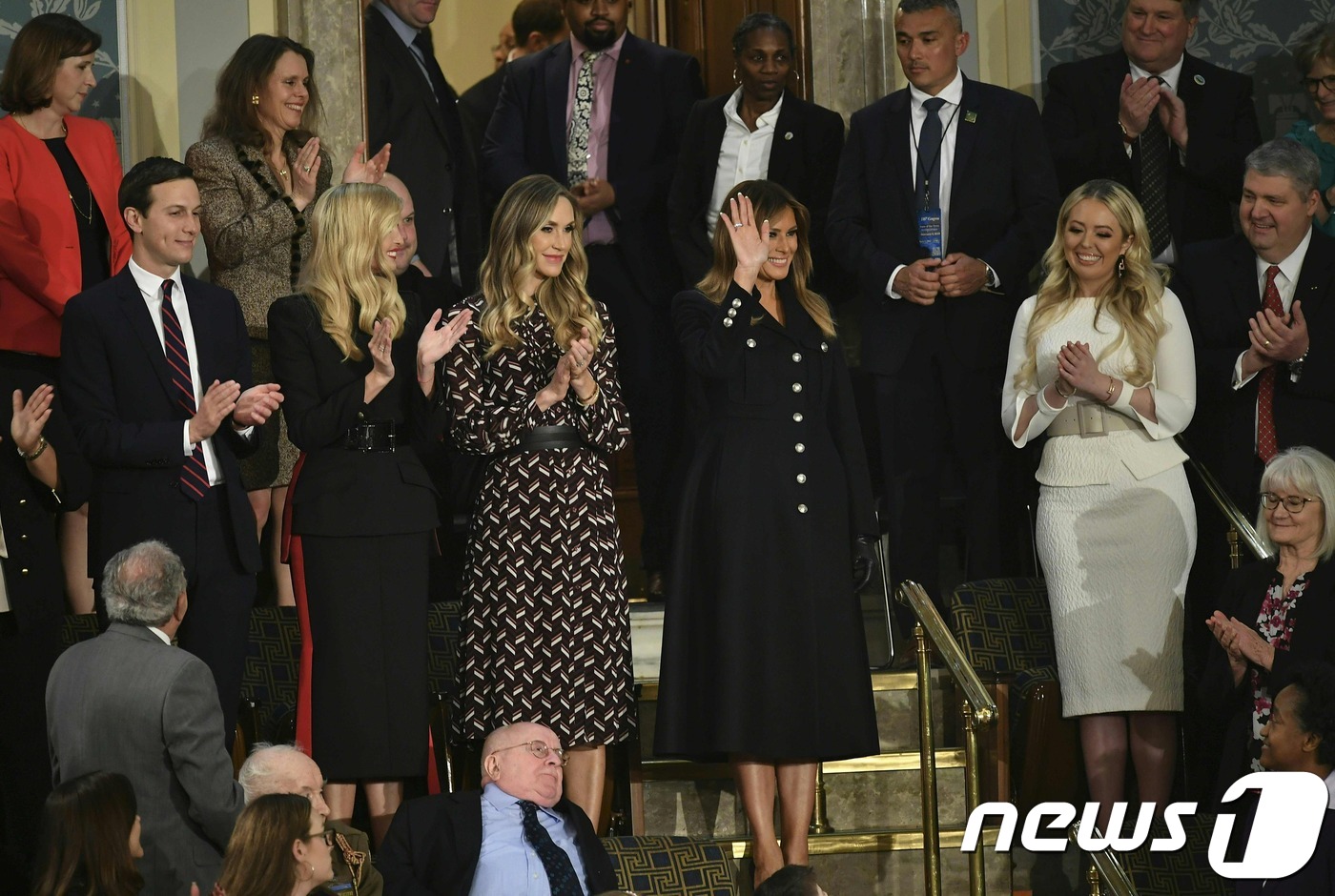 (워싱턴 AFP=뉴스1) 우동명 기자 = 도널드 트럼프 미국 대통령의 부인 멜라니아 여사가 5일 (현지시간) 워싱턴 연방의회에서 열린 트럼프 대통령의 취임 후 두번째 국정연설에 참 …