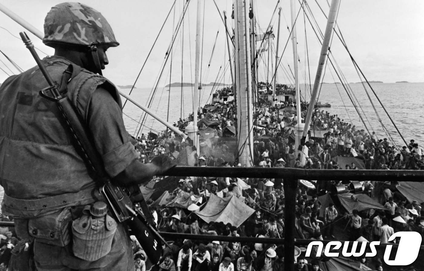 본문 이미지 - 베트남 전쟁 피난민들 ⓒ AFP=뉴스1