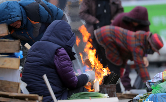 [오늘의 날씨] 전북(30일, 금)…영하 12도 강추위, 빙판길·살얼음 '주의'