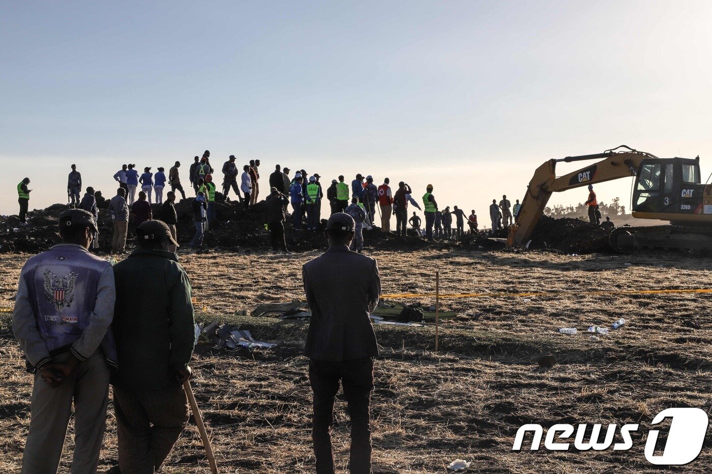 본문 이미지 - 보잉737 추락사고 현장 ⓒ AFP=뉴스1