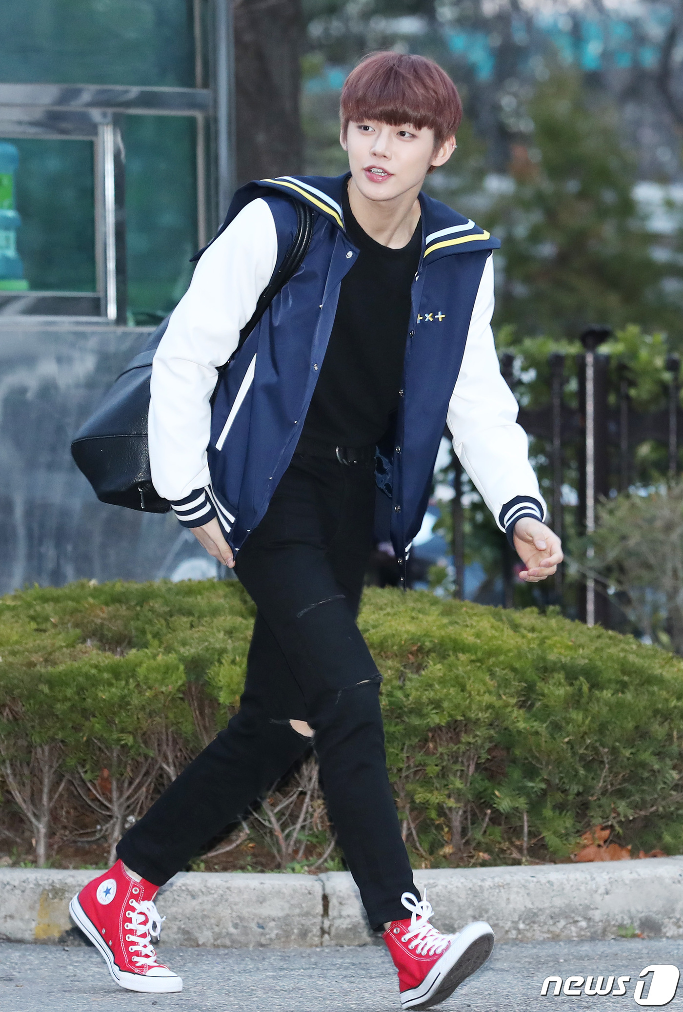 (서울=뉴스1) 권현진 기자 = 그룹 투모로우바이투게더(TOMORROW X TOGETHER, TXT) 연준이 22일 오전 서울 여의도 KBS 신관 공개홀에서 열린 KBS2 '뮤직뱅 …