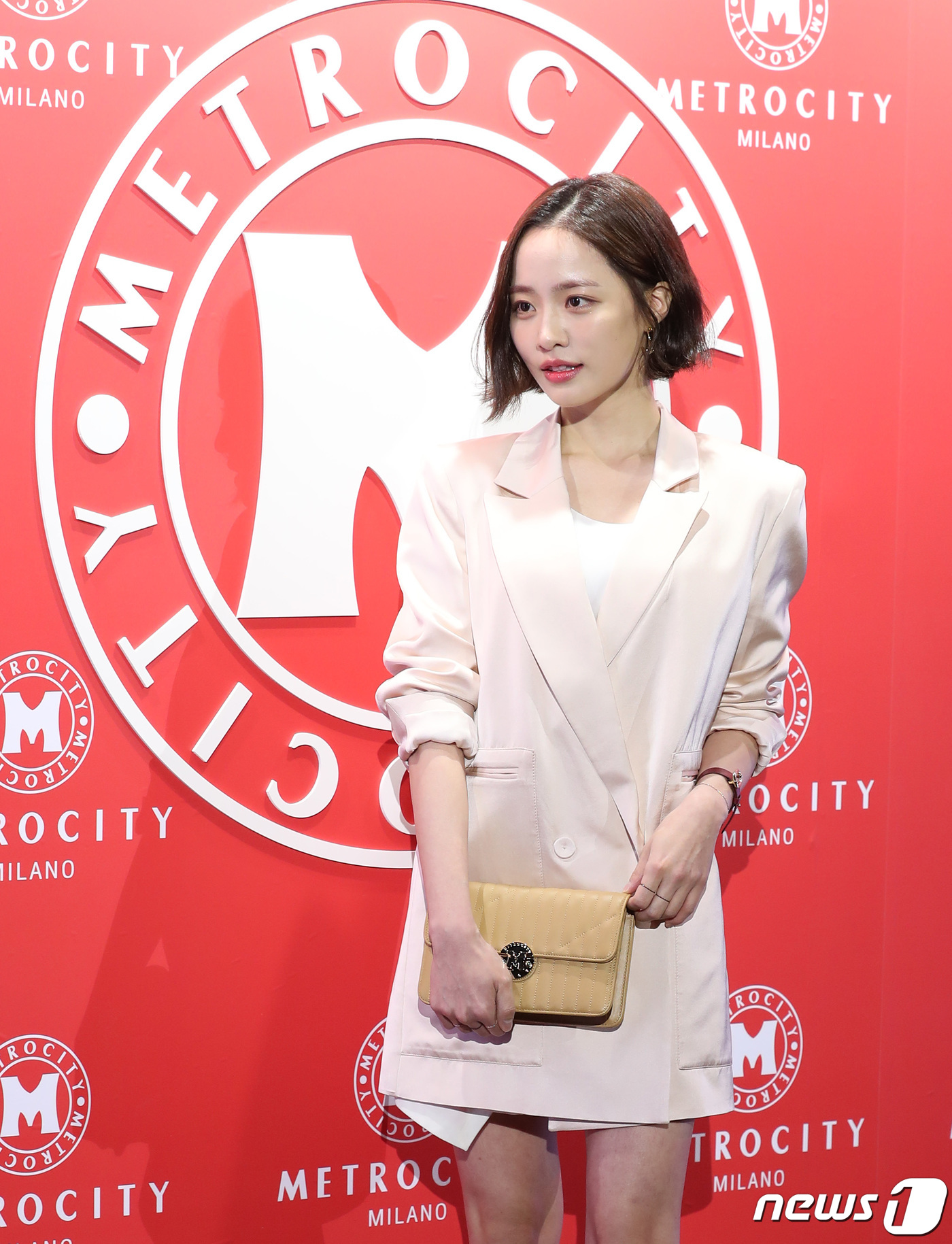 (서울=뉴스1) 권현진 기자 = 배우 배윤경이 22일 오후 서울 역삼동 라움에서 열린 한 패션브랜드 패션 행사에 참석해 포즈를 취하고 있다. 2019.3.22/뉴스1