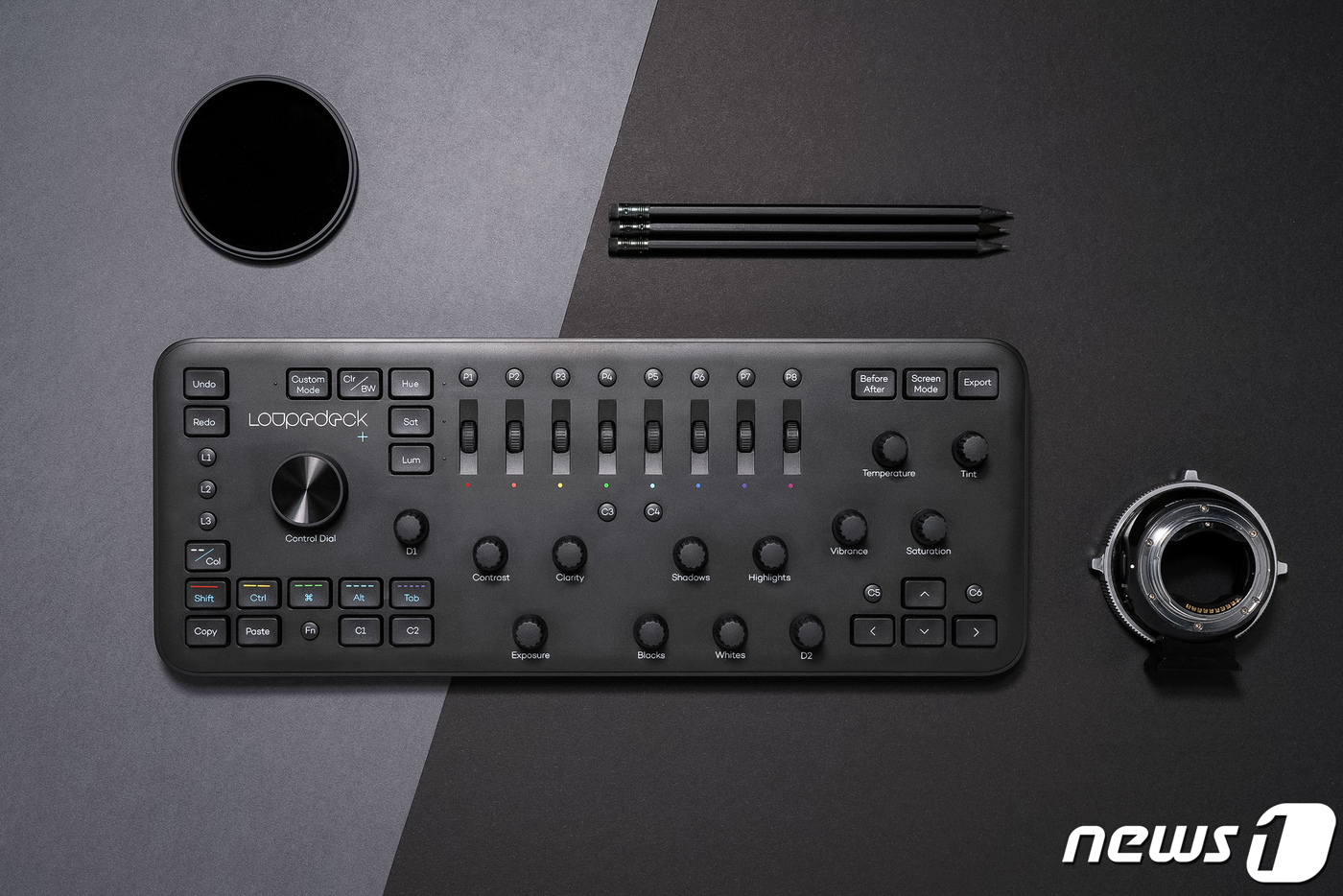 (서울=뉴스1) 유승관 기자 = 카메라 유통업체 (주)디지털 청풍이 사진, 영상 편집 콘솔 '루프덱플러스(Loupedeck+)'를 25일 국내 정식 발매한다고 밝혔다.'루프덱플러스 …