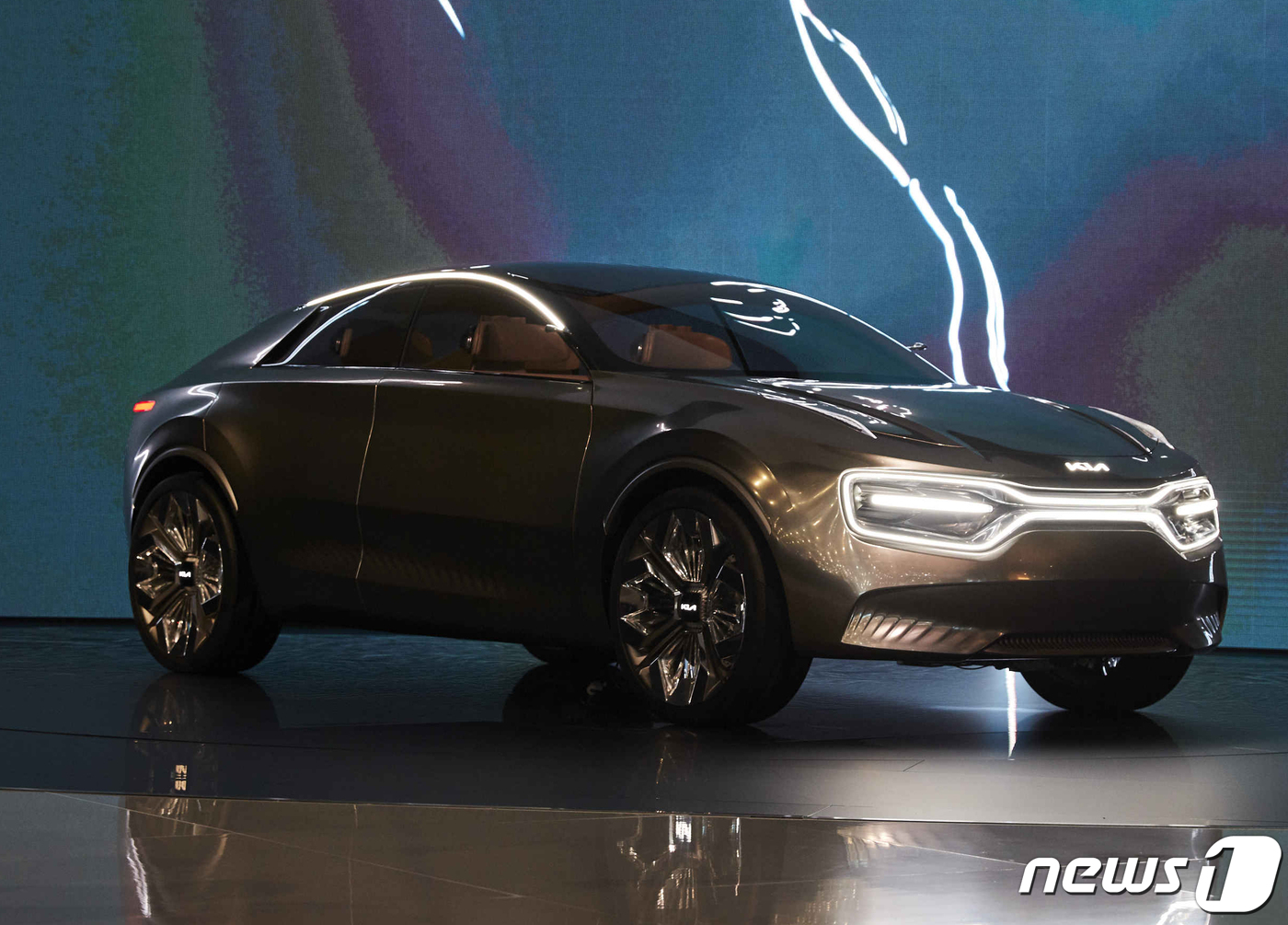 (서울=뉴스1) = 기아자동차는 5일(현지시간) 스위스 제네바 팔렉스포(Geneva Palexpo)에서 열린 2019 제네바 국제 모터쇼에서 차세대 크로스오버 EV 콘셉트카 ‘Im …