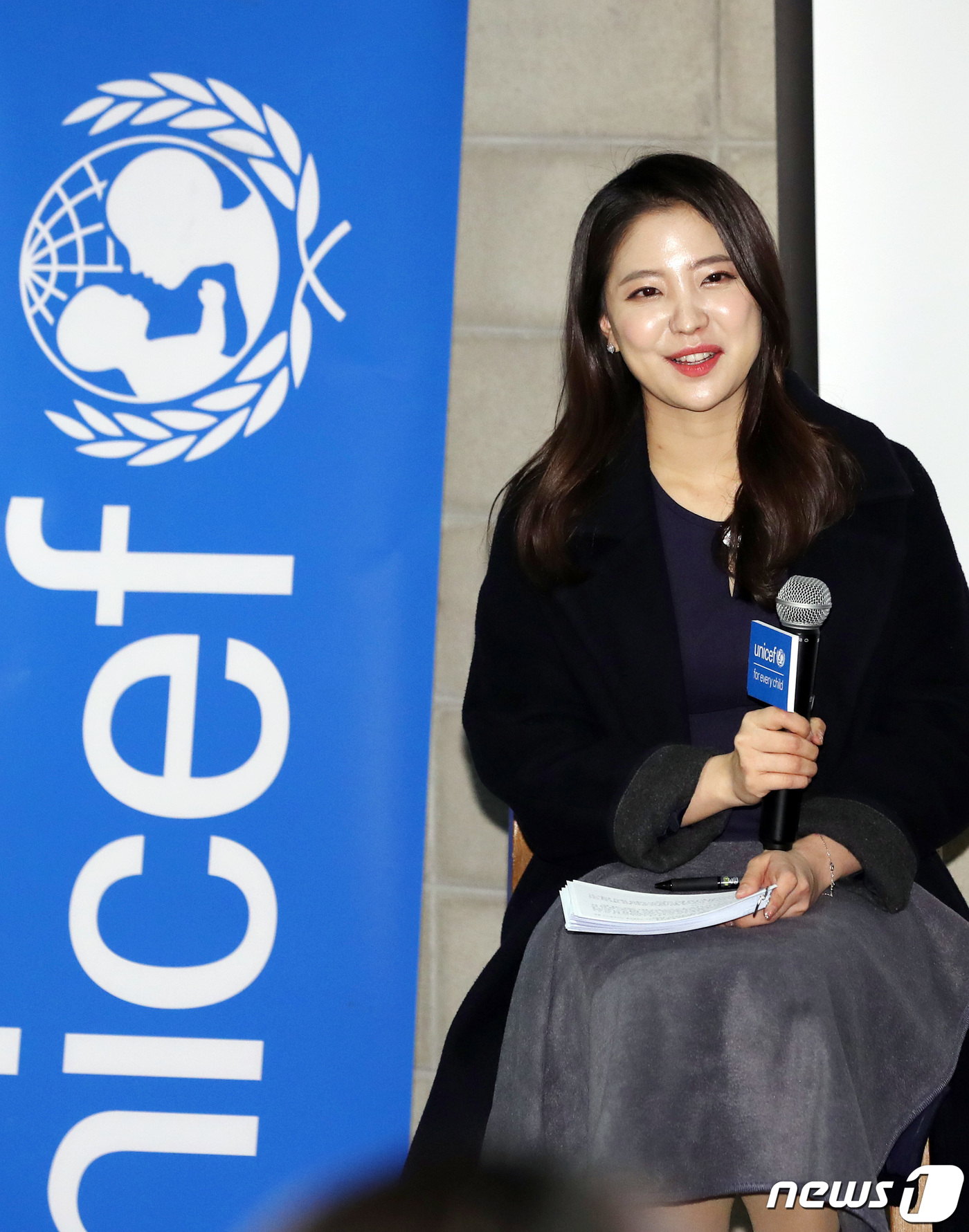 (서울=뉴스1) 권현진 기자 = 안수민 아나운서가 9일 오후 서울 마포구 합정동 문화예술공간 디벙크에서 열린 유니세프 '구혜선이 들려주는 차드의 심장소리' 토크 콘서트에 참석해 진 …