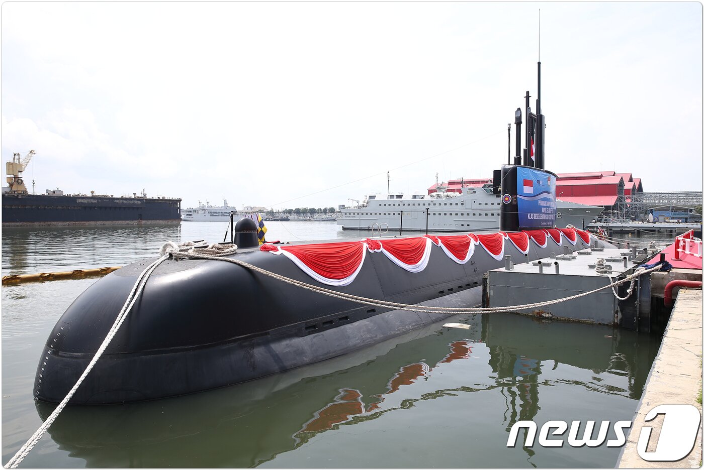 본문 이미지 - 대우조선해양이 건조한 인도네시아 잠수함 1차 사업 3번함 진수식. ⓒ 뉴스1