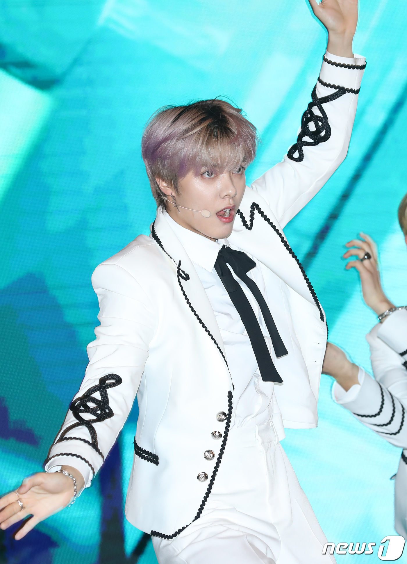 (서울=뉴스1) 권현진 기자 = 그룹 뉴키드 지한솔이 23일 오후 서울 을지로 롯데피트인 동대문점에서 열린 데뷔 앨범 `뉴키드(NEWKIDD)` 쇼케이스에 참석해 신곡 ‘뚜에레스( …