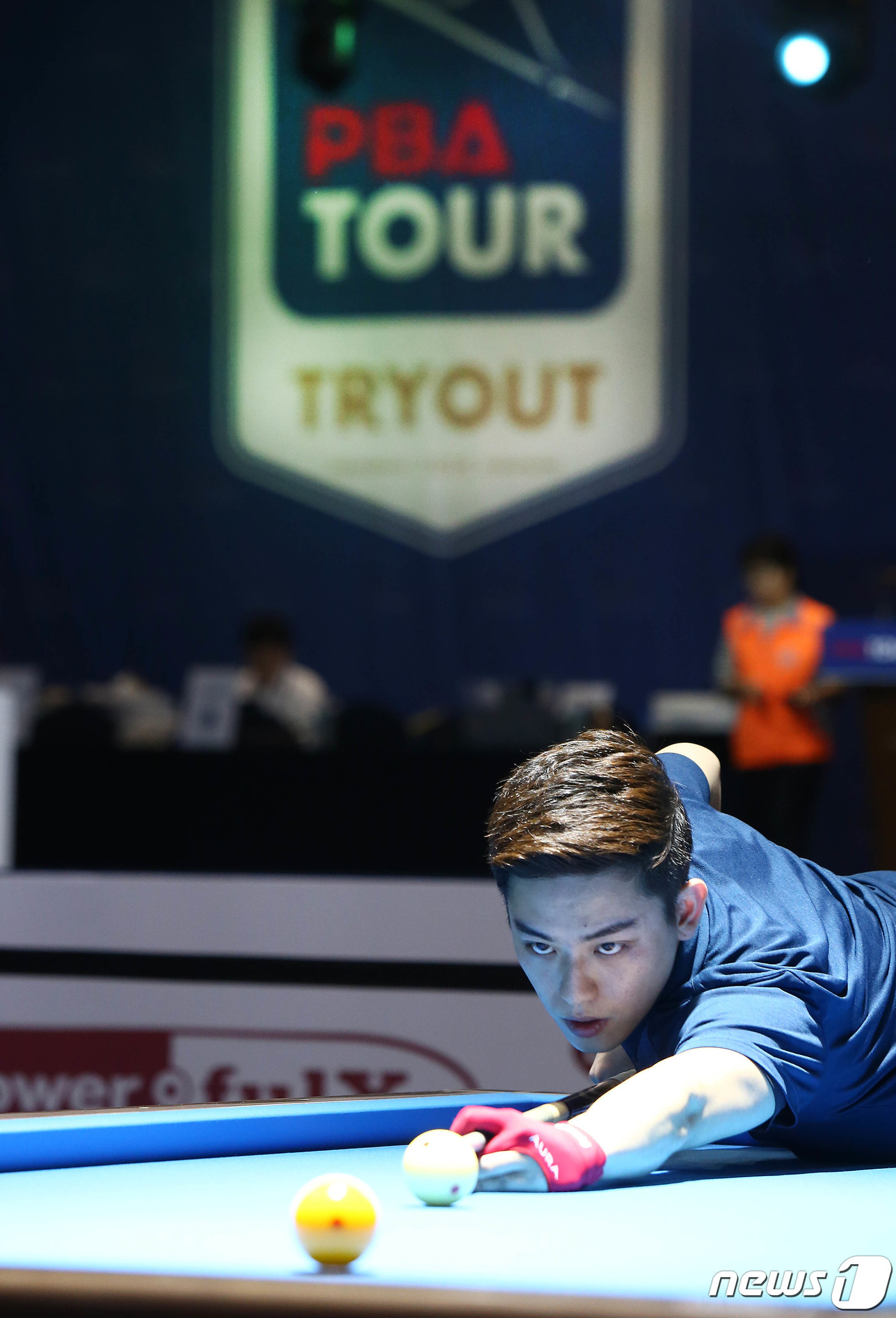 (서울=뉴스1) = 24일 경기도 일산 엠블호텔에서 열린 PBA 프로당구 트라이아웃에서 김기범이 경기를 펼치고 있다. (PBA 제공) 2019.4.24/뉴스1