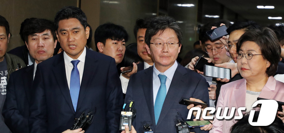 김관영·홍영표 원내대표 마치고 나온 오신환 의원