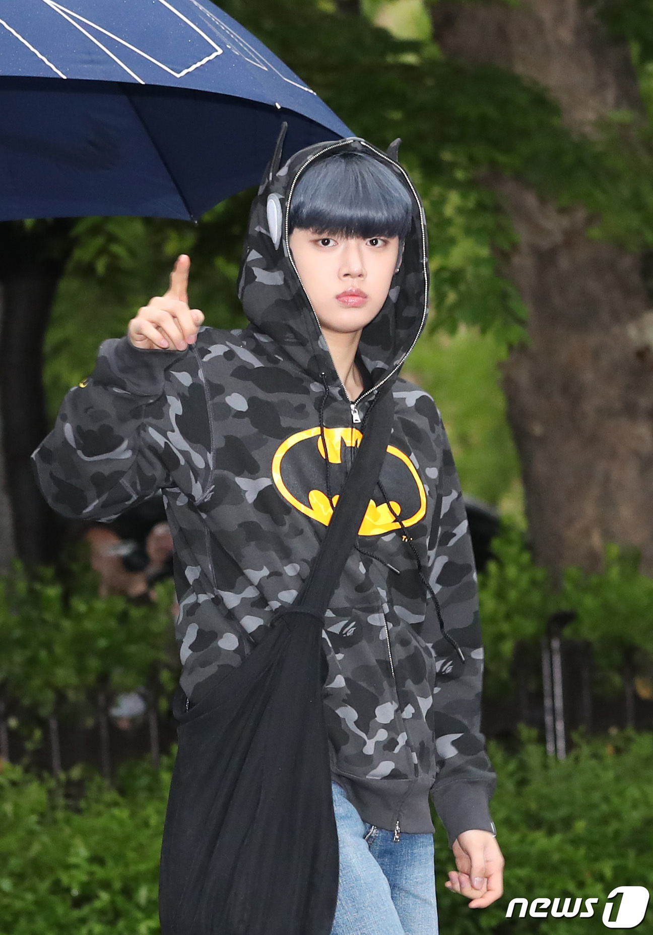 (서울=뉴스1) 권현진 기자 = 투모로우바이투게더(TOMORROW X TOGETHER, TXT) 연준이 26일 오전 서울 여의도 KBS에서 열린 KBS2 '뮤직뱅크'(뮤뱅) 리허설 …