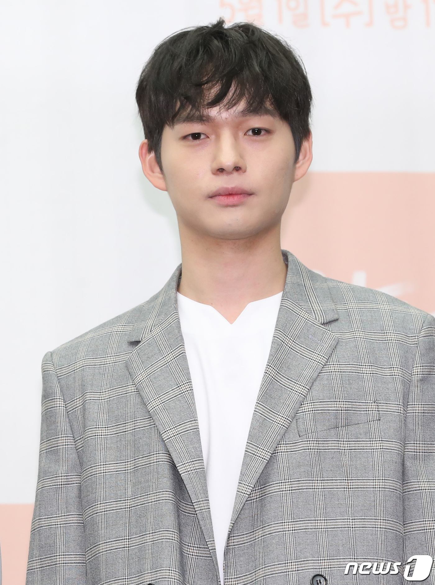 (서울=뉴스1) 권현진 기자 = 싱어송라이터 최낙타가 29일 오후 서울 상암동 스탠포드호텔에서 열린 tvN ‘작업실’ 제작발표회에 참석해 포즈를 취하고 있다.'작업실'은 열 명의 …