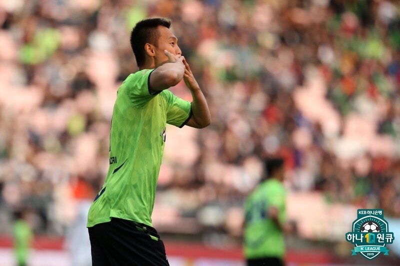 본문 이미지 - 전북 현대의 김신욱. (한국프로축구연맹 제공) ⓒ 뉴스1