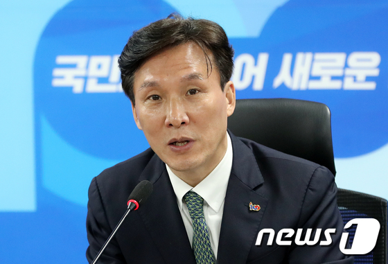 김민석 민주연구원장. © News1 이종덕 기자