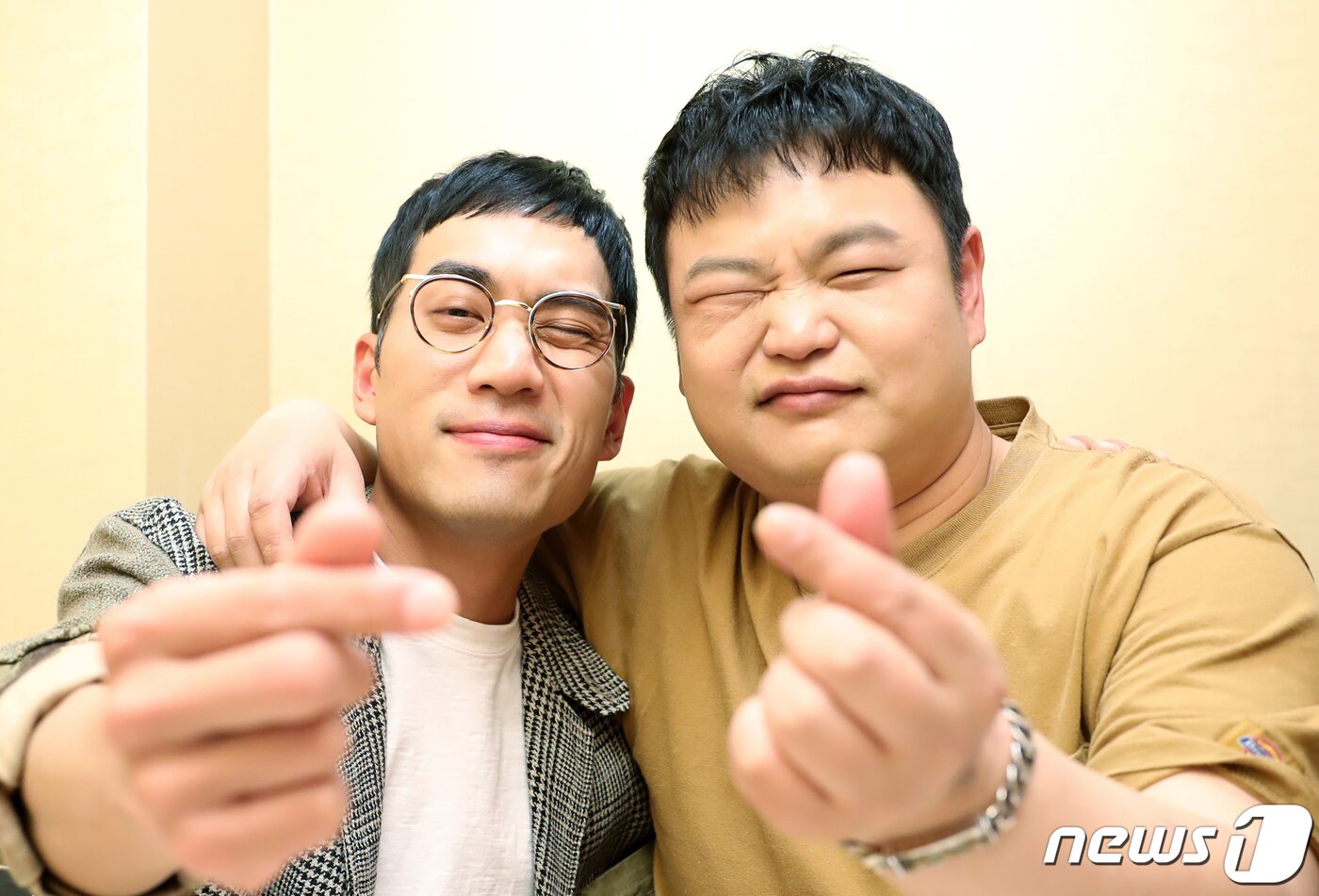 본문 이미지 - 서울 광화문 인근 식당. 드라마 '열혈사제' 배우 고규필, 안창환(오른쪽) 딥풀이./뉴스1 ⓒ News1 권현진 기자