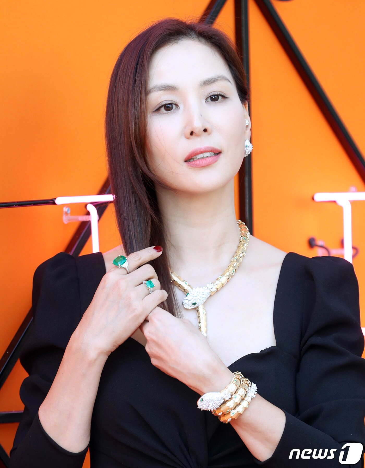 본문 이미지 - 배우 고소영이 16일 오후 서울 반얀트리 클럽 앤 스파에서 열린 한 이탈리아 브랜드 포토 행사에서 고급스러운 매력을 뽐내고 있다. 2019.5.16/뉴스1 ⓒ News1 권현진 기자