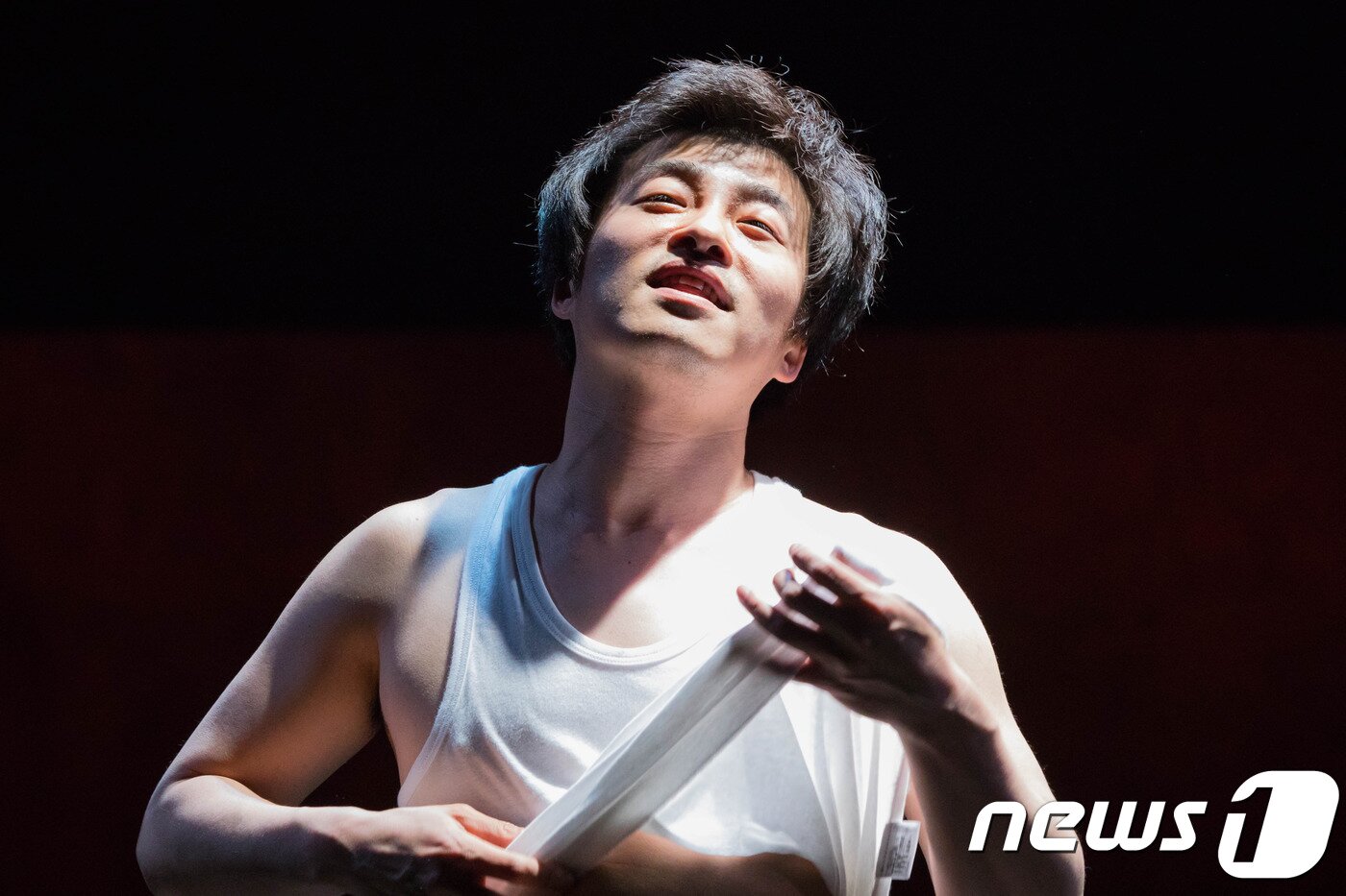 본문 이미지 - 연극 '녹천에는 똥이 많다'ⓒ 뉴스1