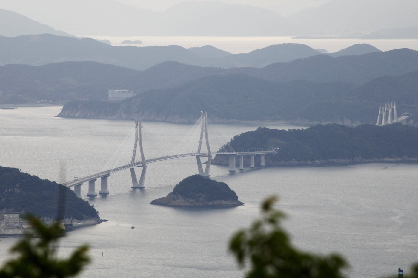 본문 이미지 - 연대봉에서 바라본 거가대교