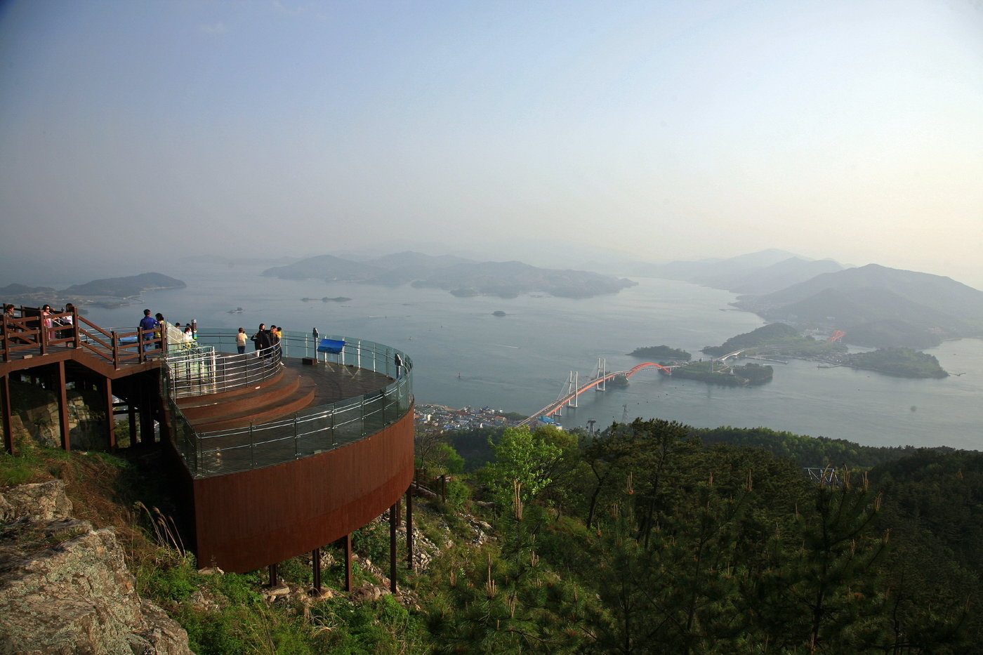 본문 이미지 - 사천 각산전망대에서 바라본 한려해상국립공원의 비경