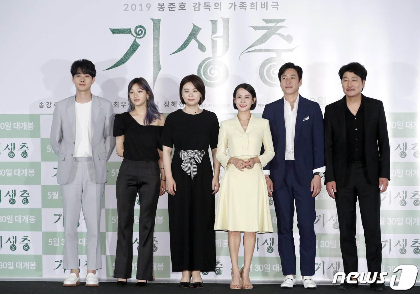 본문 이미지 - 배우 최우식(왼쪽부터), 박소담, 장혜진, 조여정, 이선균, 송강호/뉴스1 ⓒ News1 DB