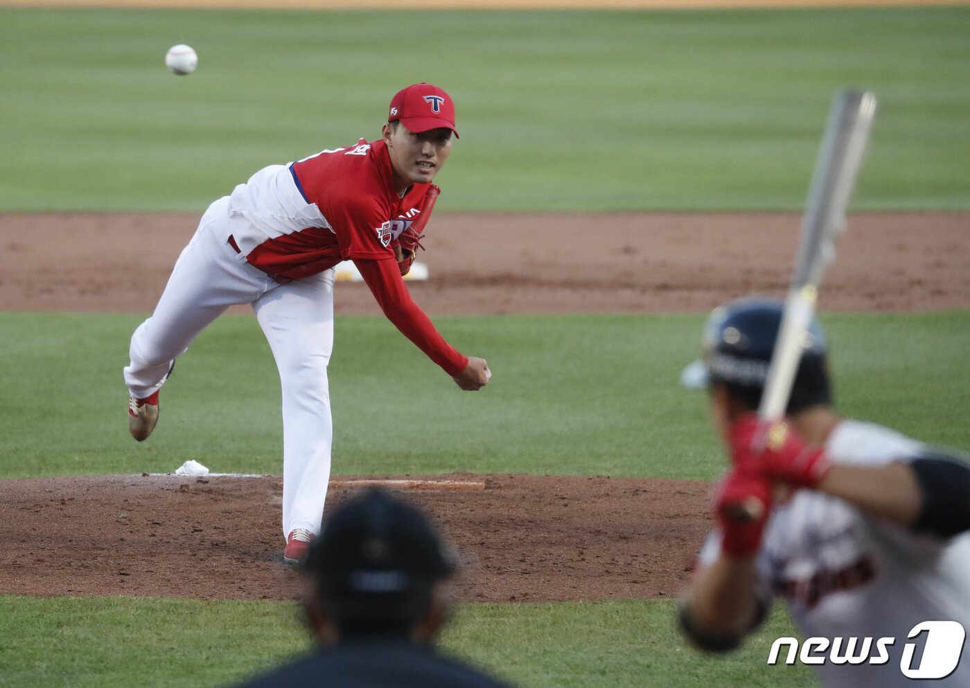 본문 이미지 - KIA 타이거즈에서 활약하던 시절의 홍건희. 뉴스1 DB ⓒ News1 DB