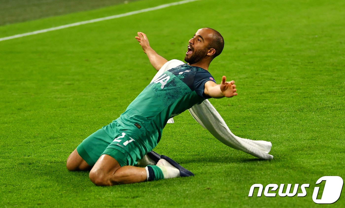 (암스테르담 로이터=뉴스1) 우동명 기자 = 토트넘의 루카스 모우라가 8일 (현지시간) 네덜란드 암스테르담의 요한 크루이프 아레나에서 열린 아약스와의 UEFA 챔피언스리그 4강 2 …