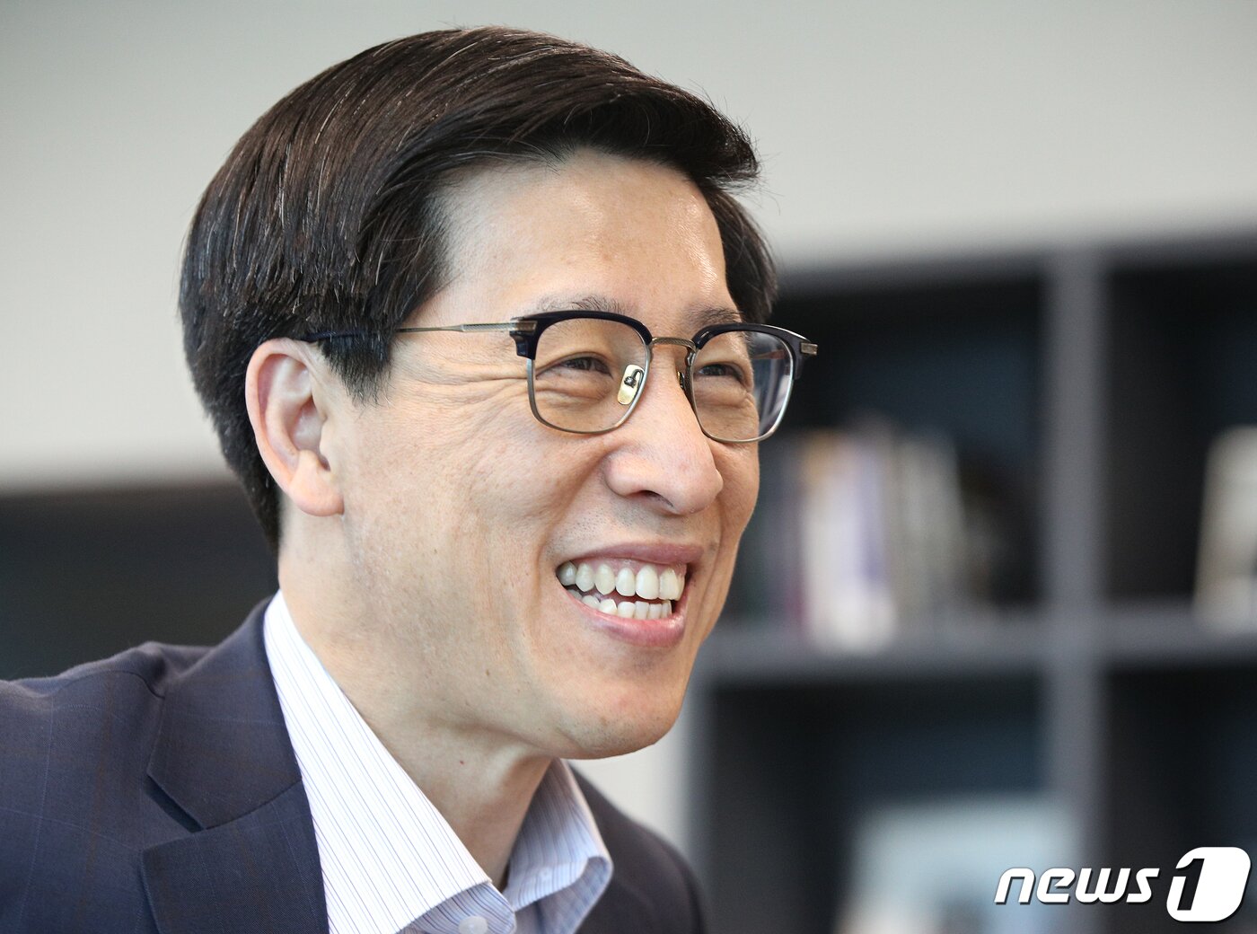 본문 이미지 - 김은수 한화갤러리아 대표이사가 14일 서울 영등포구 한화갤러리아에서 뉴스1과 인터뷰를 하고 있다. 2019.6.14/뉴스1 ⓒ News1 신웅수 기자