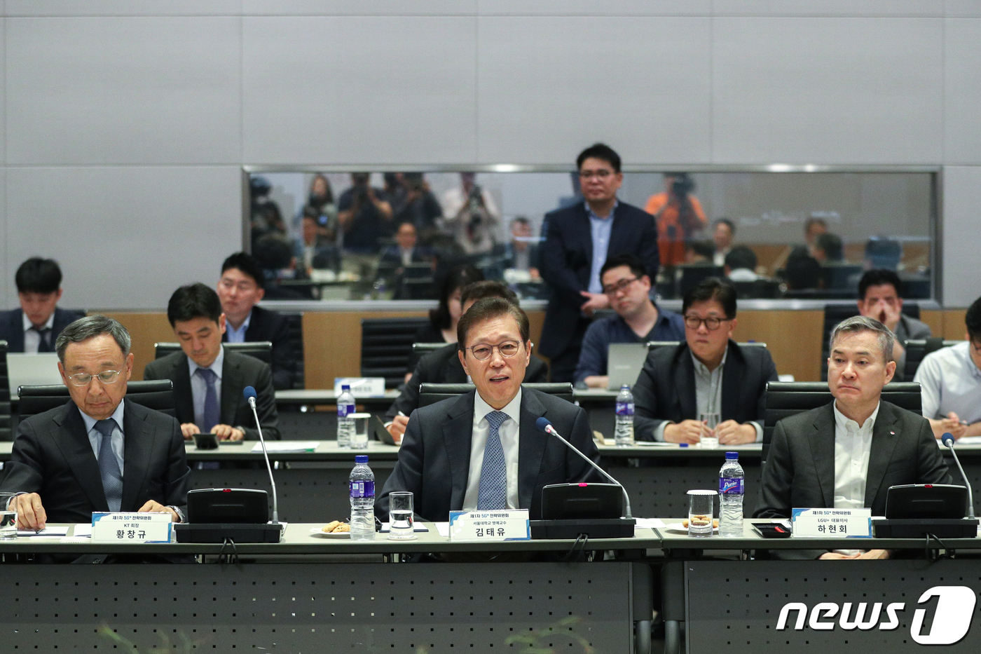 (서울=뉴스1) 성동훈 기자 = 김태유 서울대학교 명예교수가 19일 오전 서울 여의도 전경련 회관에서 열린 5G+전략위원회 회의에서 발언하고 있다. 2019.6.19/뉴스1