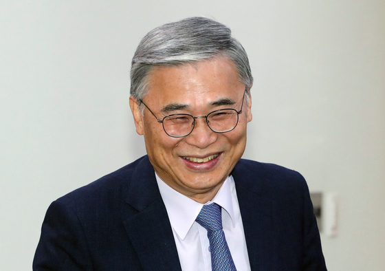 [프로필] 이종석 신임 국정원장…정무감각 뛰어난 대북 전문가