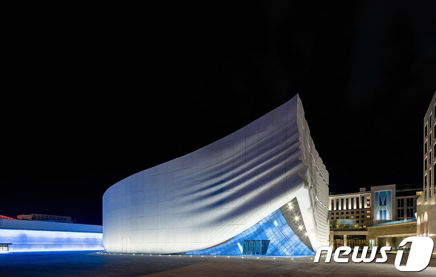 본문 이미지 - 파라다이스시티 원더박스 외관. 파라다이스시티 제공